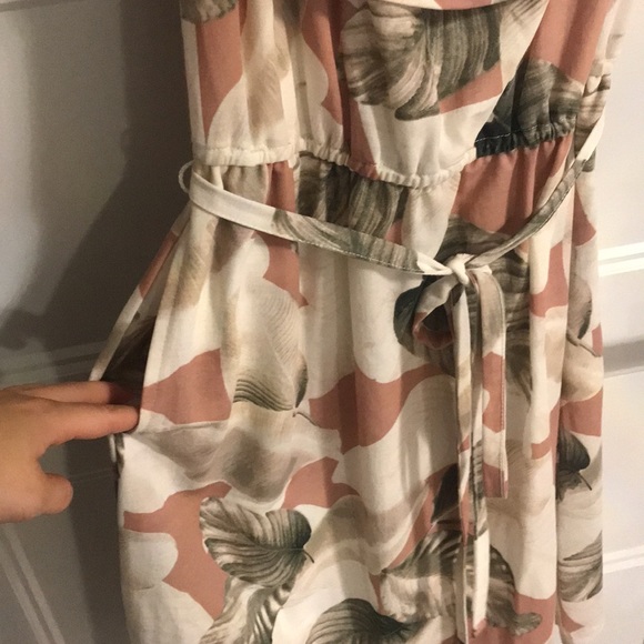 Off Shoulder Tropical Dress - Picture 3 of 5